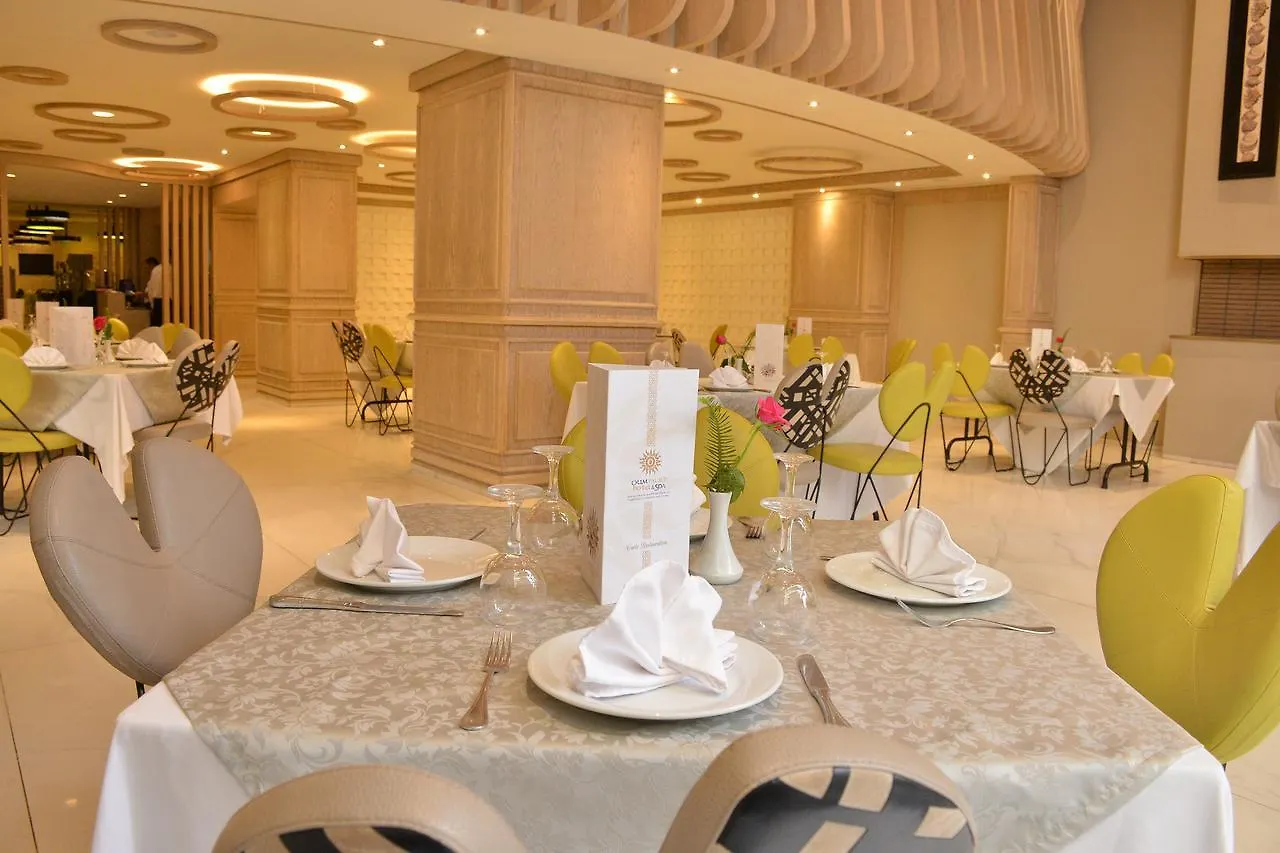 Oum Palace Hotel & Spa Касабланка