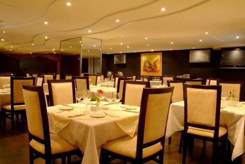 Oum Palace Hotel & Spa Casablanca