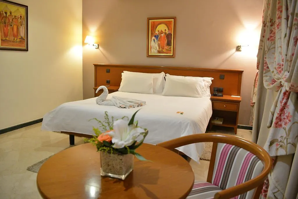 Oum Palace Hotel & Spa Casa Blanca 4*,